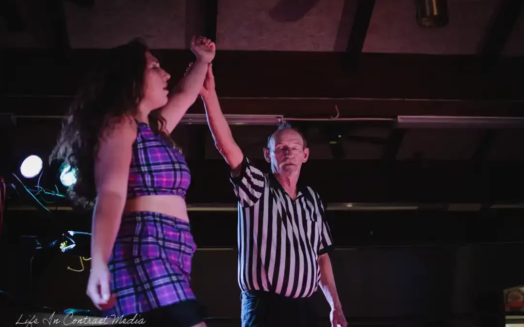 Alexis Royale Evens the Score Over Heather Blue in Holland